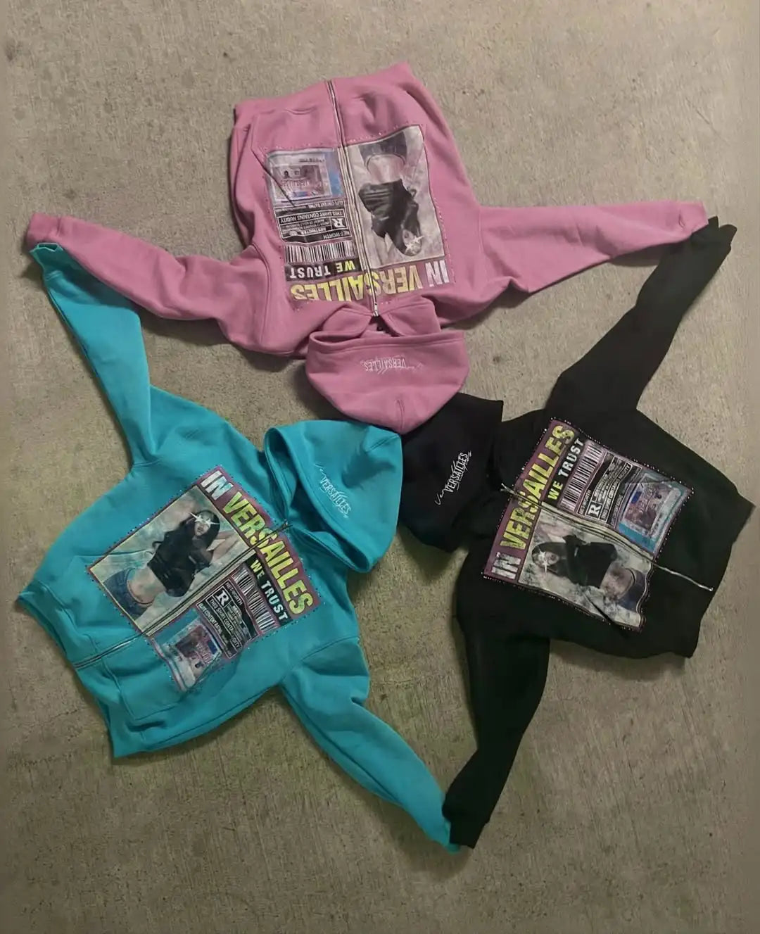 IN VERSAILLES HOODIE