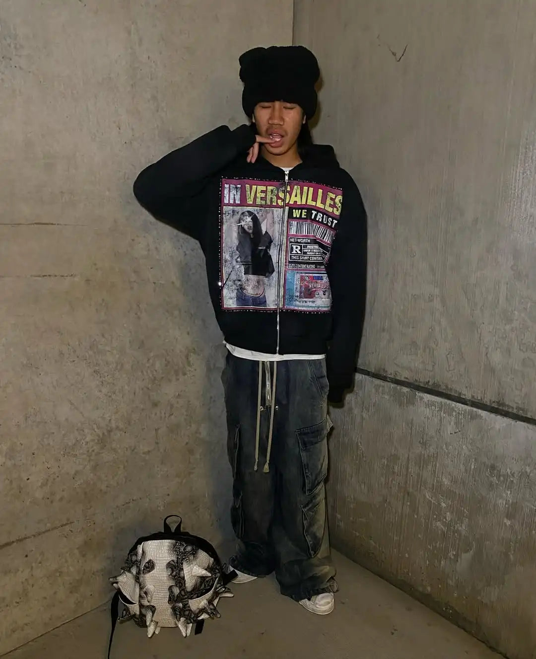 IN VERSAILLES HOODIE