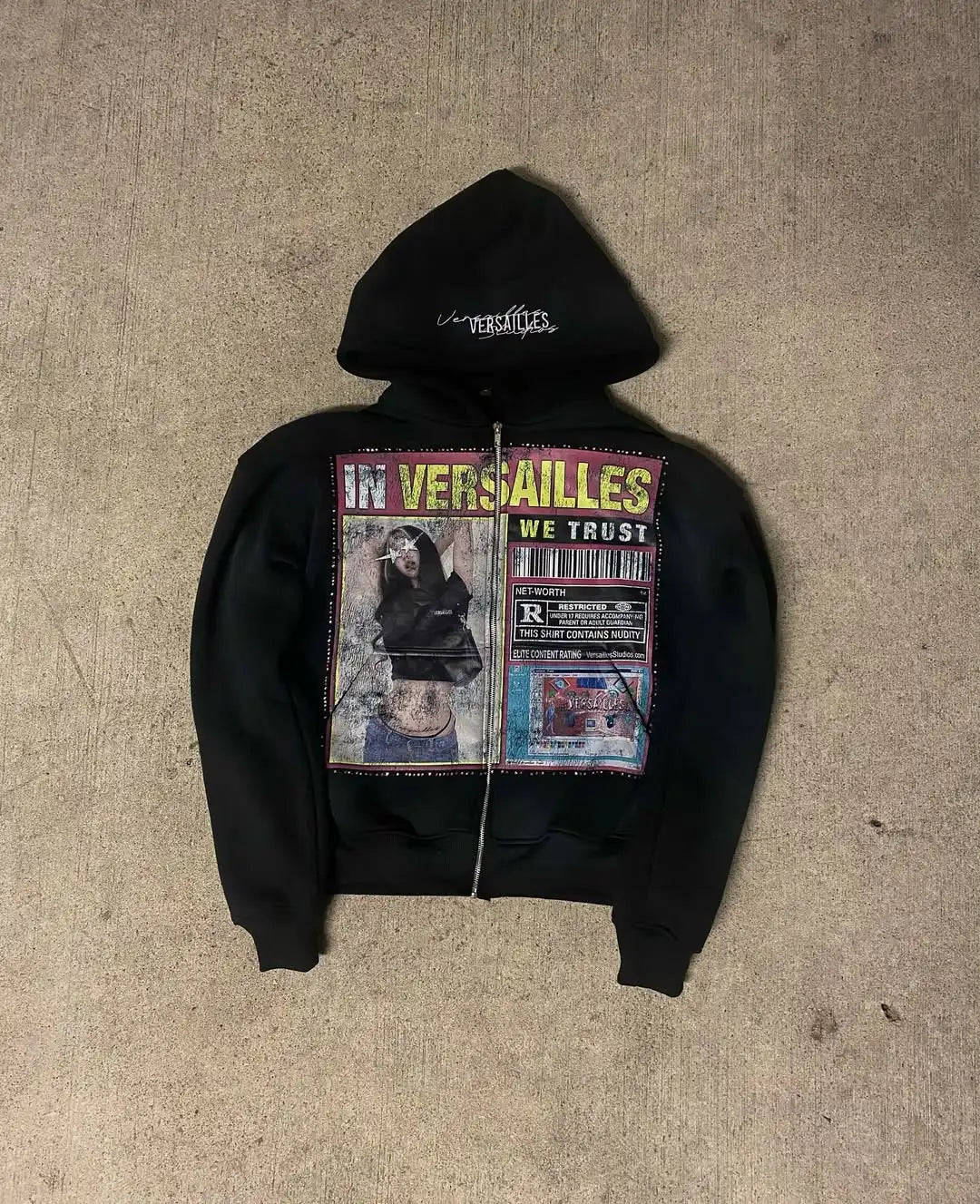 IN VERSAILLES HOODIE