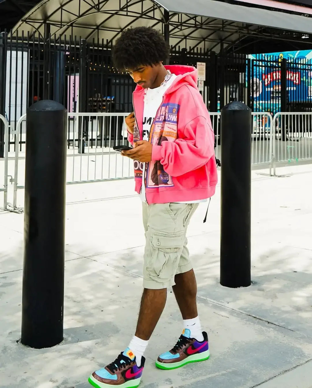 IN VERSAILLES HOODIE